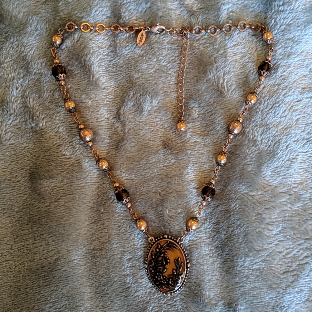 NWOT 2028 reversible pendant necklace